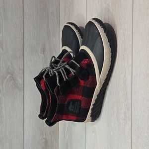 Sorel Women Ankle Out N About Plaid Duckboots shoes sz 8.5